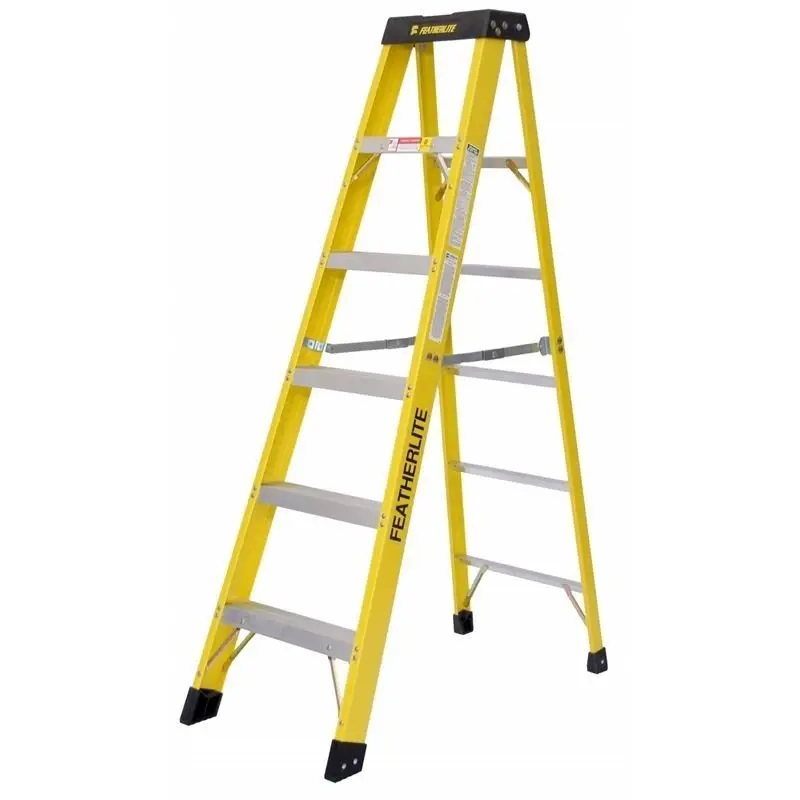 Featherlite 6900 Series Extra-Heavy-Duty Fiberglass Step Ladder 1
