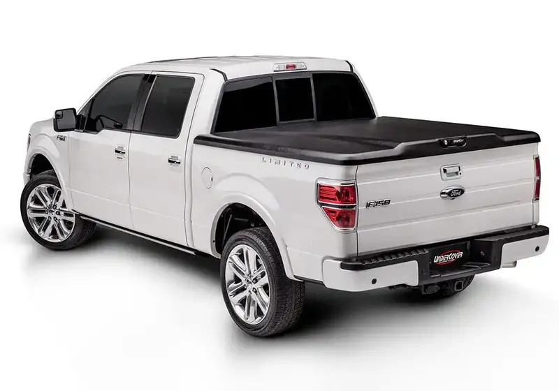Undercover Elite Tonneau Cover — Hard Folding Truck Bed Cover For 2015–2022 Chevrolet Colorado & Canyon (5' Bed) 1
